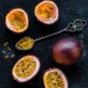 fruta de la pasión abierta